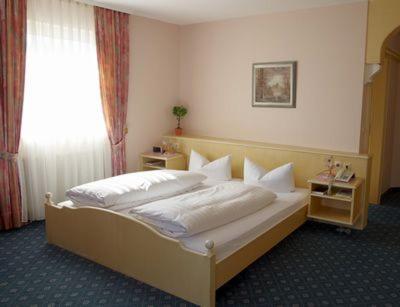 Hotel Krone Kressbronn Am Bodensee Exterior photo